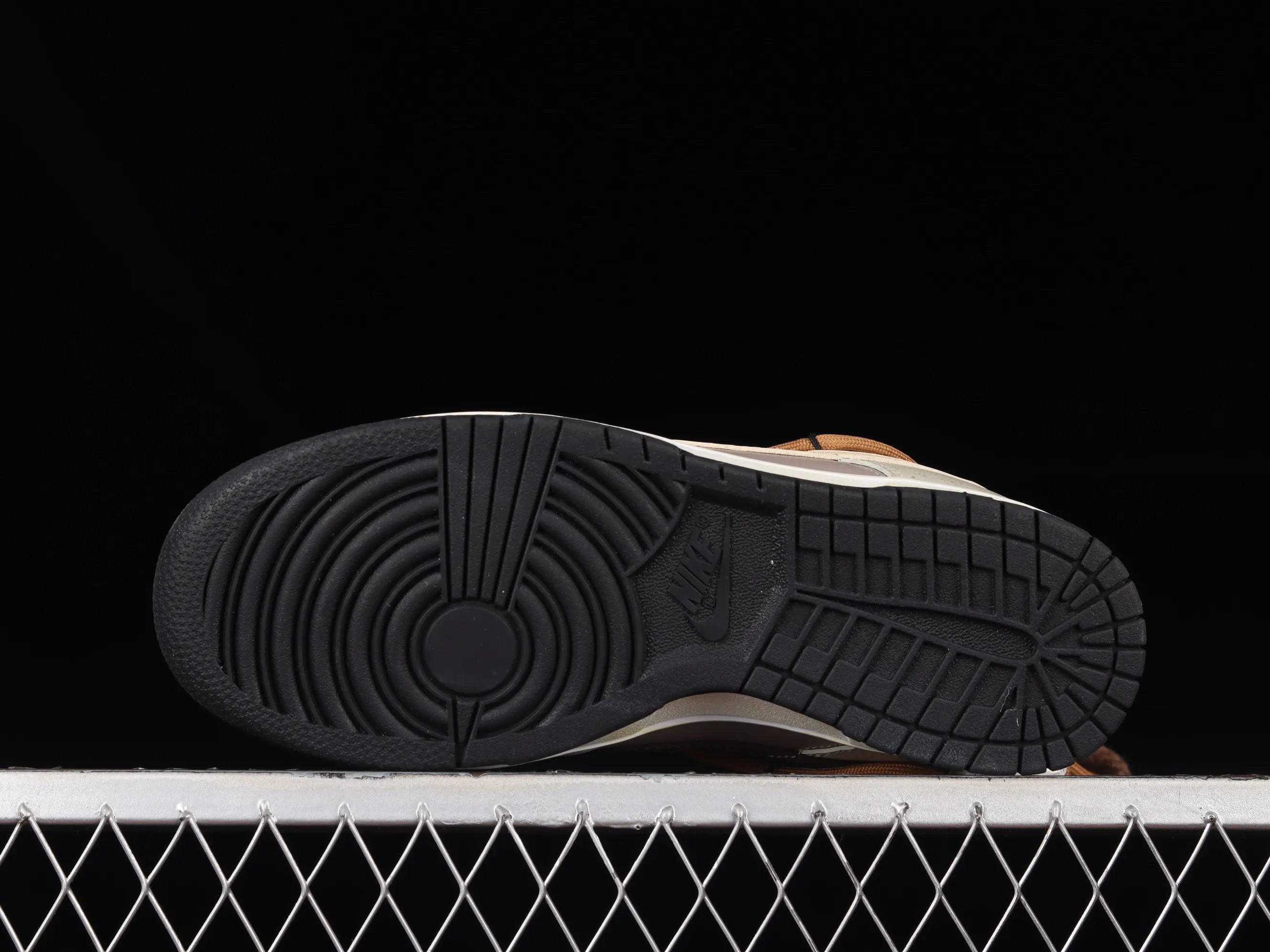All Categories Nk SB Dunk Series Nk SB Dunk Low Low-top Sneakers Nk Dunk Low Desert Wasteland Panda Prank Customized version of deconstructed strap casual sneakers DD1391-100